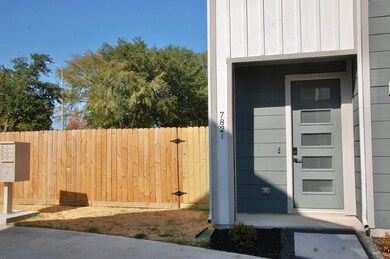 782 W Tidwell Rd unit I, Houston, TX 77091 - photo 2