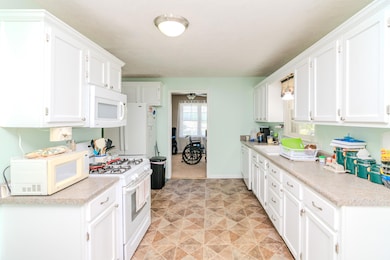 1541 E College Ave, Stanton, KY 40380 - photo 4