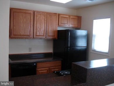 19847 Beatriz Ave, Poolesville, MD 20837 - photo 2