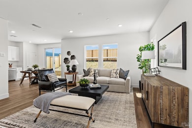 21 Capri Ct, Vallejo, CA 94503 - photo 2