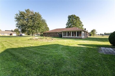 3424 Charlton Dr, Anderson, IN 46012 - photo 2