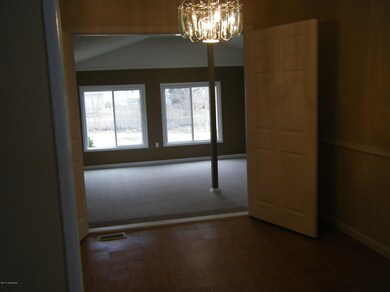 8815 Old Ironsides Dr, Louisville, KY 40228 - photo 7