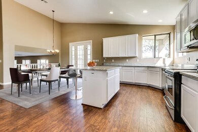 Casey-16-Dining Area_final