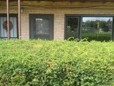 26 King Arthur Ct unit 4, Northlake, IL 60164 - photo 3