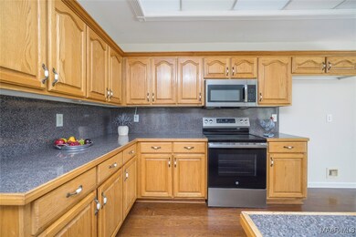 Plenty of cabinets!