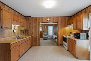 Kitchen Dining Area