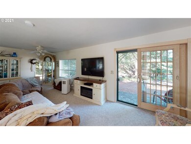 430 SE Riverside Dr, Myrtle Creek, OR 97457 - photo 3