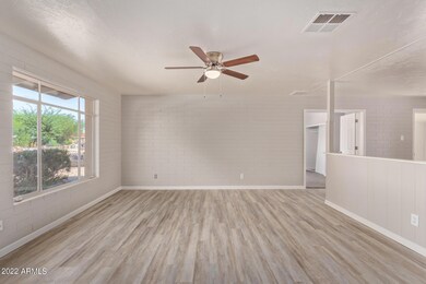 3314 N 39th Dr, Phoenix, AZ 85019 - photo 5
