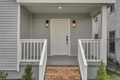 4125 Duplessis St, New Orleans, LA 70122 - photo 2