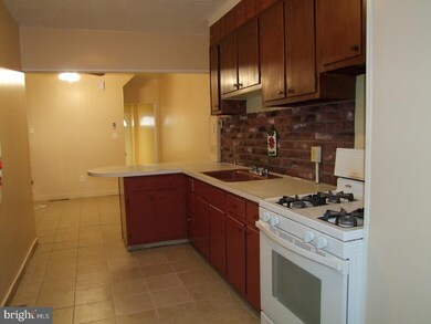 1244 N 11th St, Reading, PA 19604 - photo 5