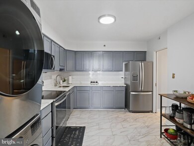 3709 S George Mason Dr unit 1106 E, Baileys Crossroads, VA 22041 - photo 4