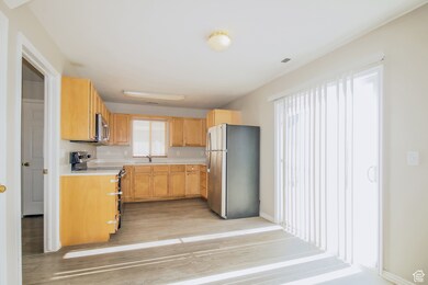 72 N Montrose Ln, Lehi, UT 84043 - photo 6