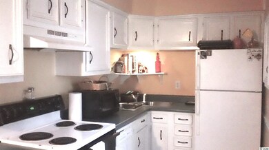 603 19th Ave N unit F Oak Park, Myrtle Beach, SC 29577 - photo 2