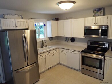 155 Horstman Dr, Schenectady, NY 12302 - photo 6