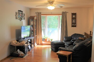 5116 SW 31st St, Topeka, KS 66614 - photo 2