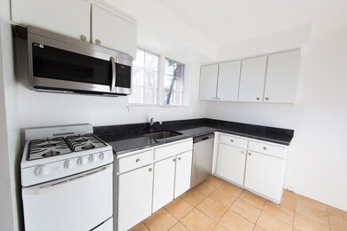 63 Linden St unit 7, Wellesley, MA 02482 - photo 5