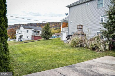 923 N Lombard St, Shamokin, PA 17872 - photo 4