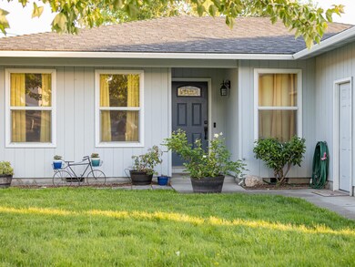 2464 Northcrest Cir, Medford, OR 97504 - photo 4