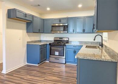 6355 French Chateau Dr, Houston, TX 77088 - photo 4