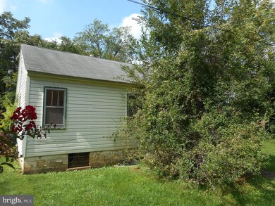 504 S Reymann St, Ranson, WV 25438 - photo 2
