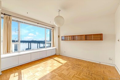 The Cryder House unit 11L, Whitestone, NY 11357 - photo 7