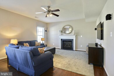 42238 Oasis Ct, Chantilly, VA 20152 - photo 7