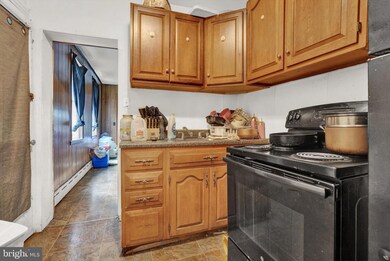 533 S 10th St, Reading, PA 19602 - photo 5