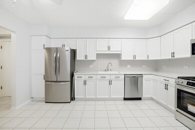 650 S River Rd unit 405, Des Plaines, IL 60016 - photo 5