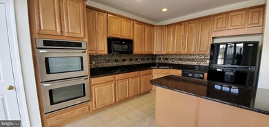 16495 Steerage Cir, Woodbridge, VA 22191 - photo 6