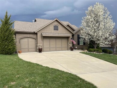 5808 Constance St, Shawnee, KS 66216 - photo 2