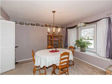 Dining room with bay window
