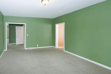 622 Walnut St-107