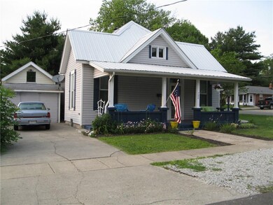 720 Walnut St, Whiteland, IN 46184 - photo 2