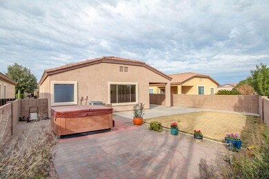 Landscaped yard w/ Hot Tub