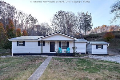 2049 Buff Creek Rd, Hurricane, WV 25526 - photo 5