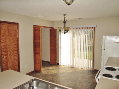 115 Croatan Ct, Jacksonville, NC 28546 - photo 2