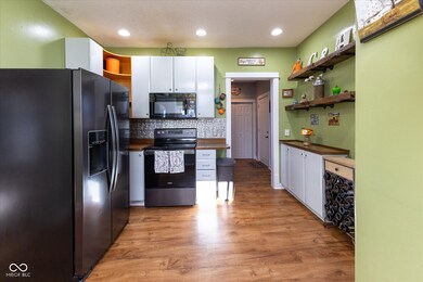 41 N Lebanon St, Jamestown, IN 46147 - photo 6