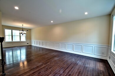 Hardwood & Waiscoting