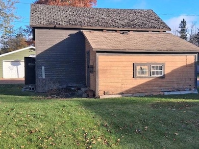 2 story detached shed