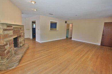 04 Living2Hall