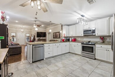 417 S Shady Ln, Benton, AR 72015 - photo 4