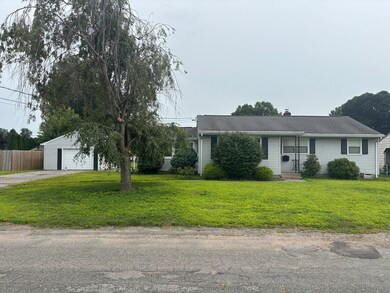 81 Poplar St, Chicopee, MA 01013 - photo 4