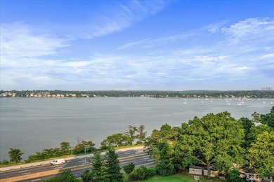 The Americana unit 9L, Flushing, NY 11360 - photo 3