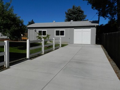 1363 N Modoc Ave, Medford, OR 97504 - photo 2