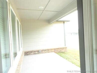 1901 E Tucson Place, Broken Arrow, OK 74011 - photo 5