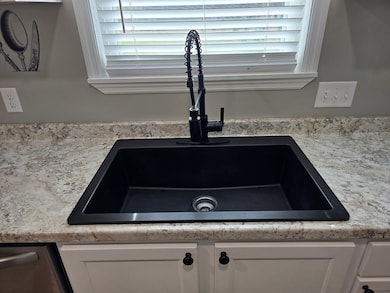 153 Clare Rd, Fitzgerald, GA 31750 - photo 6