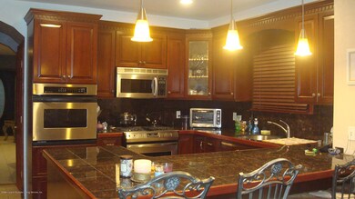 71 Mills Ave, Staten Island, NY 10305 - photo 3