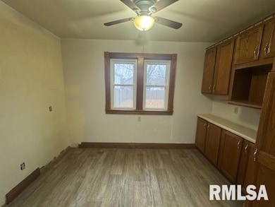 1013 N 2nd St, Clinton, IA 52732 - photo 6