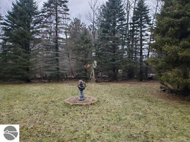 415 N 4th St, West Branch, MI 48661 - photo 5