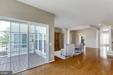 8934 Singleleaf Cir, Lorton, VA 22079 - photo 7